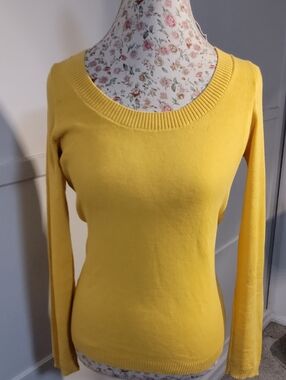 Loft Women’s Yellow Crewneck Sweater Size Small